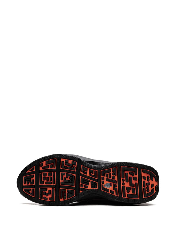 Nike Air Max SNDR GORE-TEX "Hyper Crimson/Smoke Grey" Sneakers