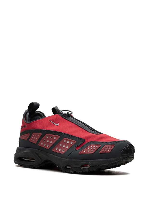 Nike Air Max SNDR GORE-TEX "Hyper Crimson/Smoke Grey" Sneakers