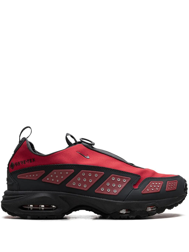 Nike Air Max SNDR GORE-TEX "Hyper Crimson/Smoke Grey" Sneakers