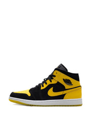 AIR JORDAN 1 MID “BLACK/WHITE/VARSITY MAIZE”