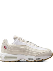 Nike Air Max 95 OG "Levi’s – Light Orewood Brown"